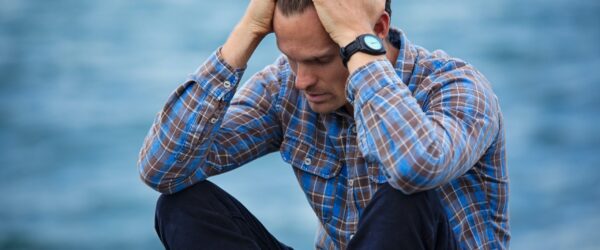 Come ridurre la perdita dei capelli a causa dello stress